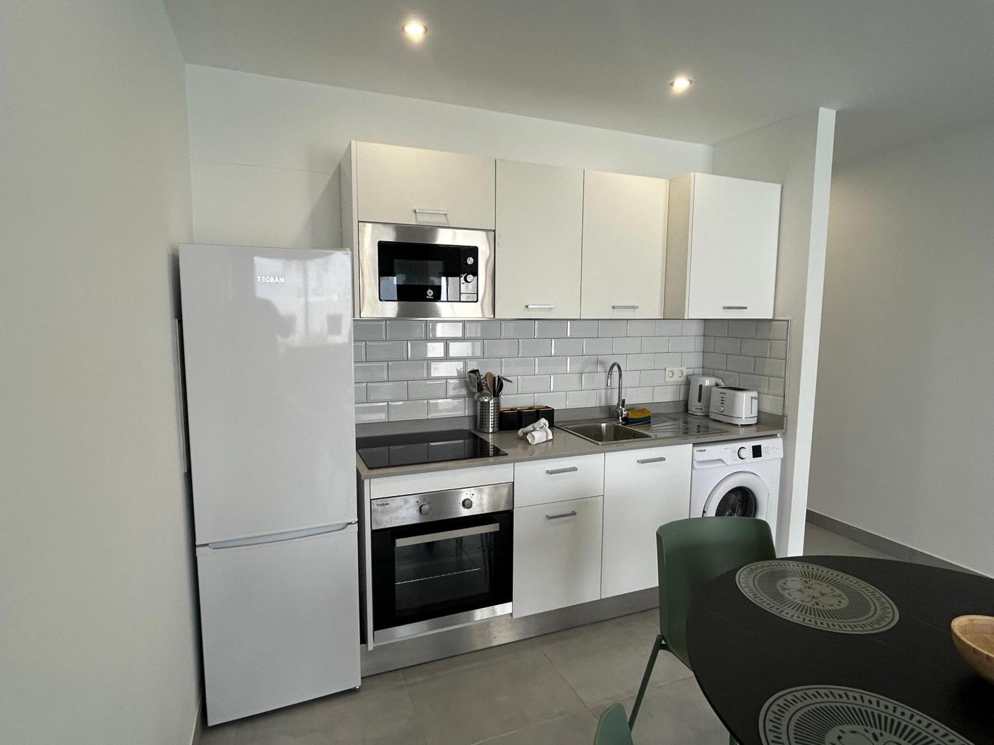 Stunning 2 Bedroom Seafront Apartment Puerto del Carmen  Zewnętrze zdjęcie