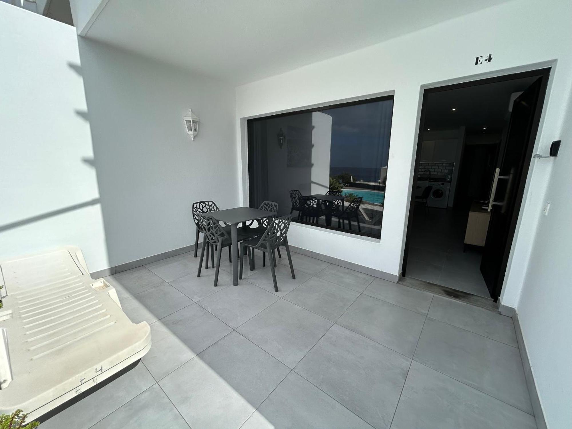Stunning 2 Bedroom Seafront Apartment Puerto del Carmen  Zewnętrze zdjęcie